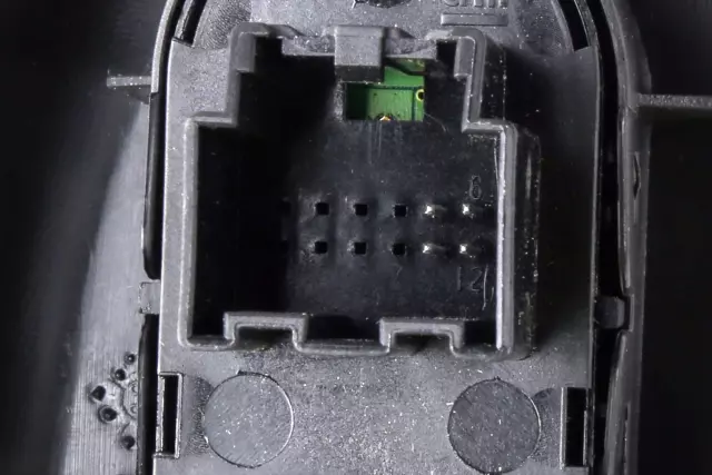 Switch Bezel - GM (22786323)