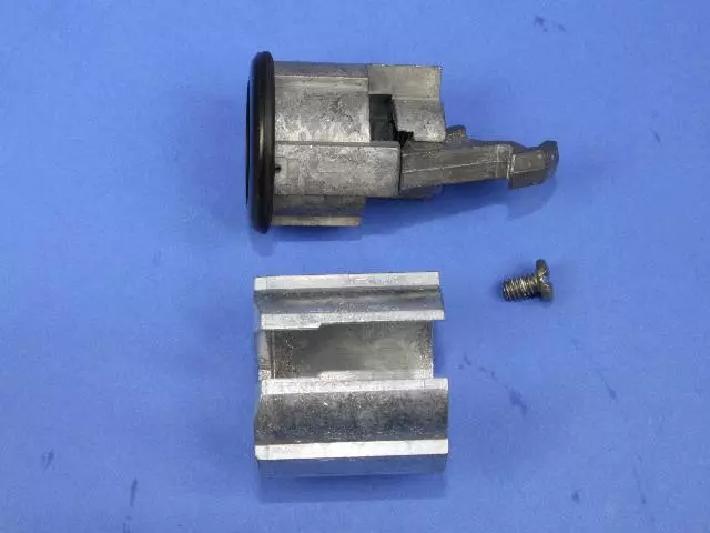 Storage Bin Lid Latch - Mopar (4741954)