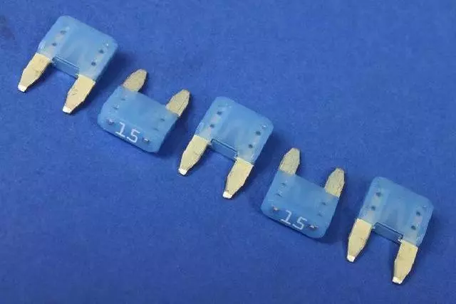 Mini Fuse - Mopar (ATM15)