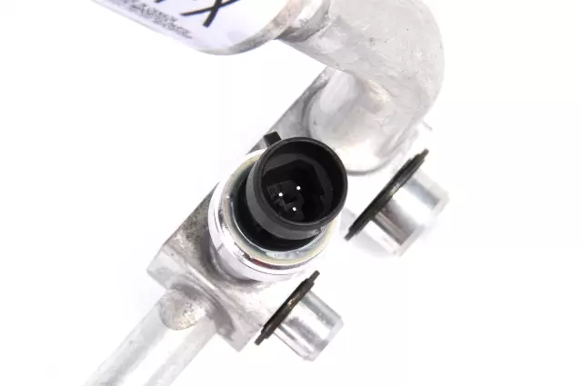 Air Conditioning Manifold Hose Assembly - GM (23372177)