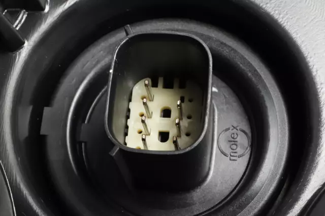 84582610 - Electrical: Headlamp Assembly for GM Image