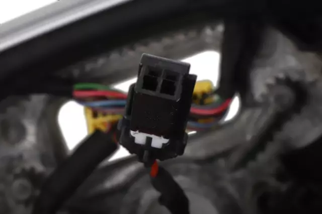 84945899 - : 2022 GMC - Black Steering Wheel for GM Image