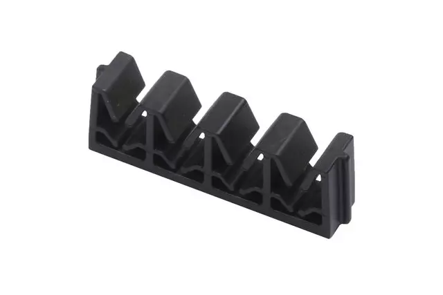 11546812 - : Multi-Purpose Clip for GM Image