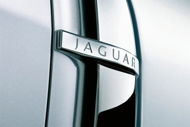 C2Z20383 - Body: Side Power Vents - Chrome - Right side for Jaguar Image