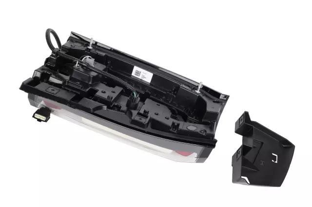 Rear Passenger Side Stop Lamp - GM (84536243)