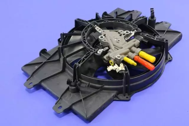 Radiator Cooling Fan Module - Mopar (5290099ad)