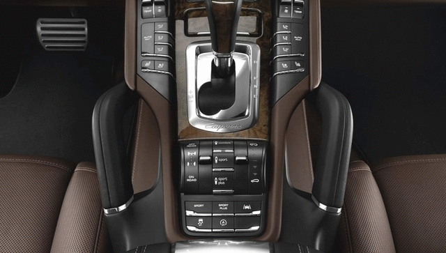 95804490035 - Exterior: Sport Plus Mode Subsequent Installation for Porsche: Cayenne Image