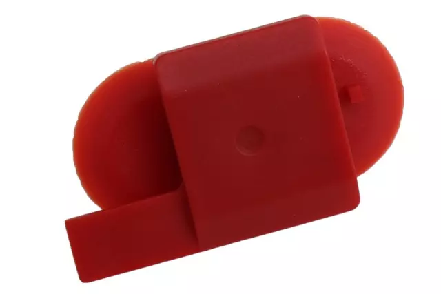 11547026 - : Multi-Purpose Retainer for Buick: Envision, LaCrosse | Cadillac: ATS, CT4, CTS, ELR, Escalade, Escalade ESV | Chevrolet: Camaro, Colorado, Corvette, Cruze, Impala, Malibu, Malibu Limited, Silverado 1500, Silverado 1500 LD, Silverado 1500 LTD, Silverado 2500 HD, Silverado 3500 HD, Spark, Suburban, Tahoe, Volt | GMC: Canyon, Sierra 1500, Sierra 1500 Limited, Sierra 2500 HD, Sierra 3500 HD, Yukon, Yukon XL Image