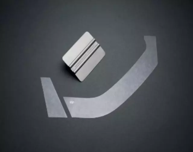 GIF27AU100 - Audio/Video: 2022 2023 Hyundai Ioniq 5 Charging Port Applique for Hyundai: Ioniq 5 Image