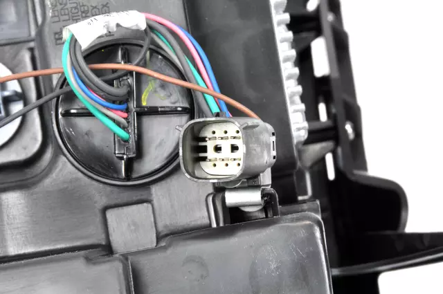 Driver Side Headlamp Assembly - GM (23358994)