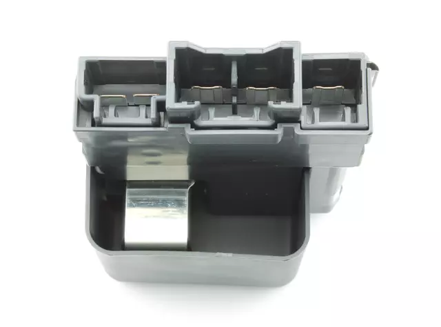 Block Assembly,  Fusible Link - Toyota (82620-42040)
