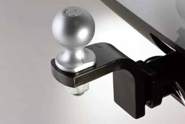 31213028 - : Trailer Hitch for Volvo Image