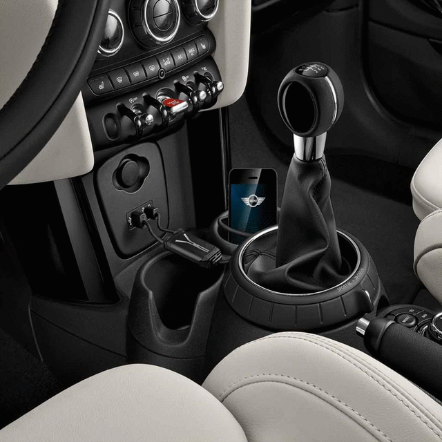 61122408012 - Audio/Video: Media Adapter Apple Iphone 5 for Mini Image