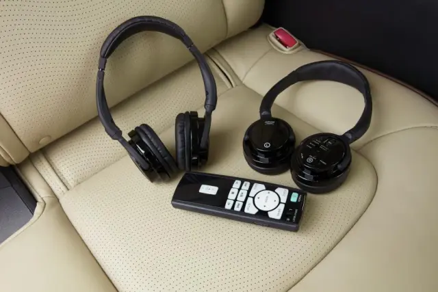 T98U85ZW0C - Interior: 2023-2024 Nissan TITAN - Rear Seat Entertainment Wireless Headphone for Nissan: TITAN, TITAN XD Image