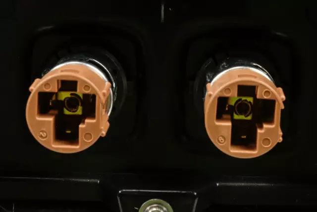 Synthesis Front Floor Console Trim Plate - GM (23467113)