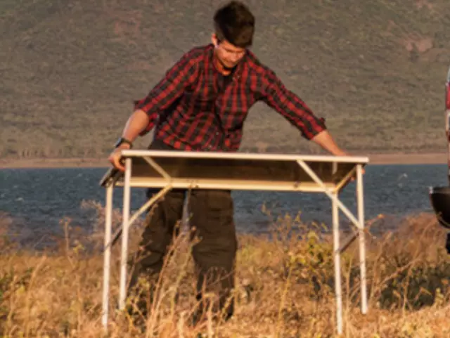 19432164 - Exterior: Bed Cap Stow Away Table For Smartcapandtrade; By for Chevrolet: Colorado, Silverado 1500, Silverado 1500 LTD, Silverado 2500 HD, Silverado 3500 HD | GMC: Canyon, Sierra 1500, Sierra 1500 Limited, Sierra 2500 HD, Sierra 3500 HD Image