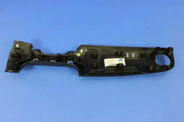 Panneau D'instruments Encadrement, Côté Droit - Mopar (1TS47TZZAC)