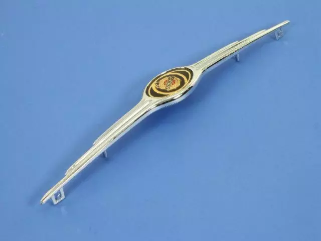 Winged Medallion Plinth - Mopar (5011615AA)