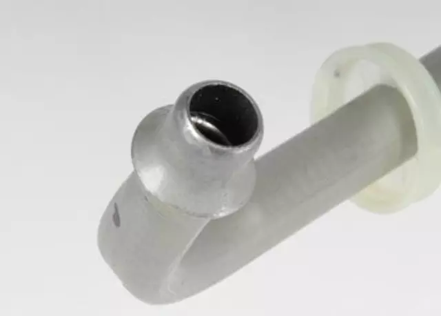 Auxiliary Engine Oil Cooler Inlet Hose - GM (15096851)