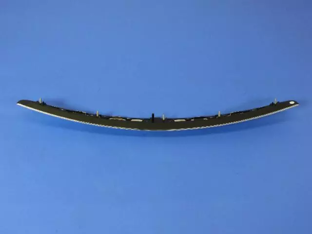 68089553AB - : Chrysler Wing Emblem, Center for Mopar Image