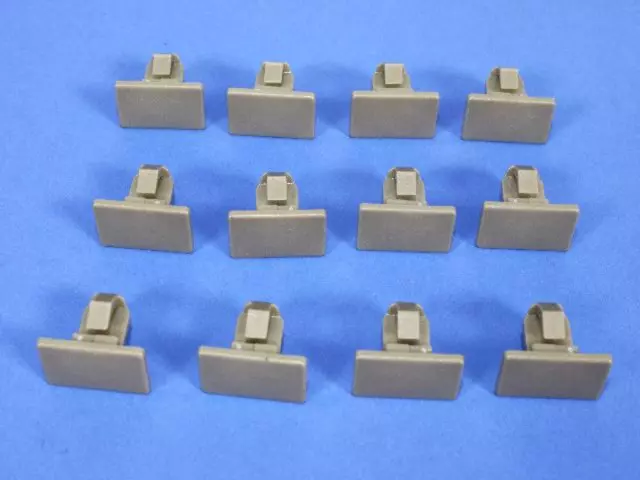 Cladding Clip, Right & Left - Mopar (1BA41FK1AA)