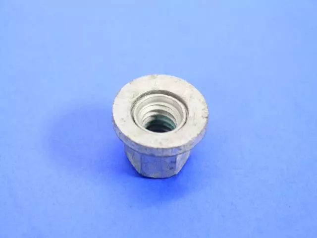 - NUT 06504728 - Mopar (6504728)