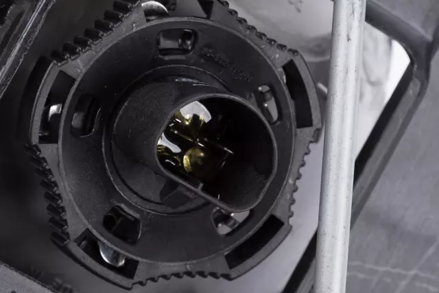 10368389 - : 1997-2005 GM Headlamp Assembly for Chevrolet: Venture | Oldsmobile: Silhouette | Pontiac: Montana, Trans Sport Image