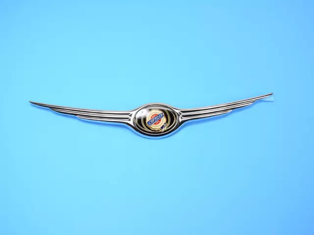 Chrysler Nameplate - Mopar (05288986AA)