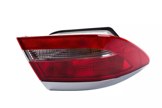 Tail Lamp Assembly - GM (22908909)