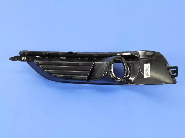 Fog Lamp Bezel, Right - Mopar (68102302AA)