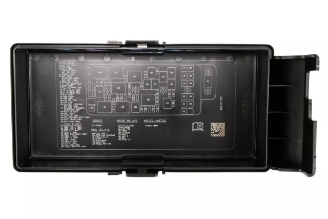 25883119 - : Engine Wiring Harness Junction Block for Saturn: Aura Image