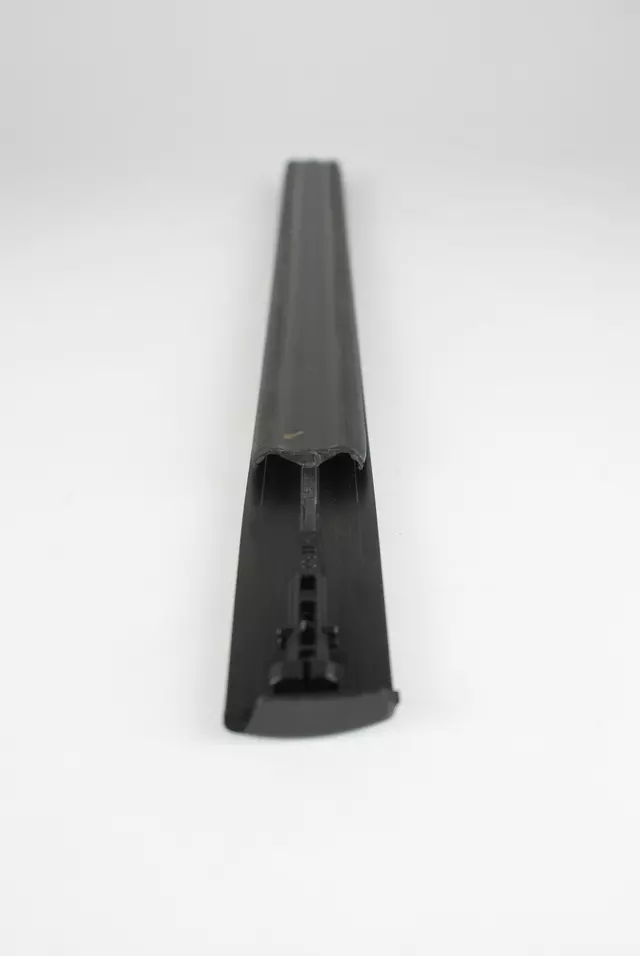 Roof Drip Molding (Right) - Toyota (75551-0R010)