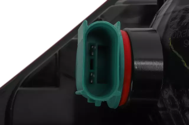 Rear Driver Side Stop Lamp - GM (84769835)