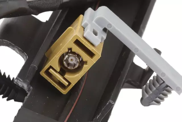 19209516 - Electrical: Buckle End for GM Image