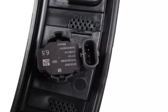 84626706 - : Wheel Opening Molding for Cadillac: XT4 Image