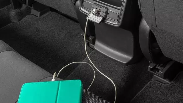 USB Charging Ports - Subaru (H671SSJ003)