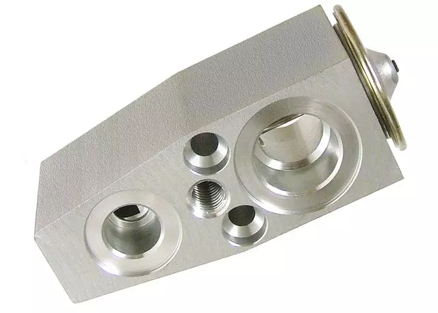 1550141 - HVAC: ACDelcoâ„¢ Expansion Valve for Buick: LaCrosse | Cadillac: Escalade ESV | Chevrolet: Cobalt, HHR, Impala, Malibu, Monte Carlo, Suburban 1500, Suburban 2500 | GMC: Yukon XL 1500, Yukon XL 2500 | Pontiac: G5, G6, Grand Prix | Saturn: Aura, Ion Image