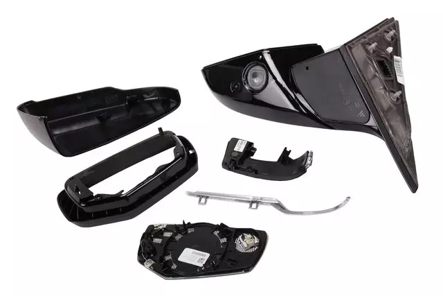 Driver Side Door Mirror - GM (84348252)