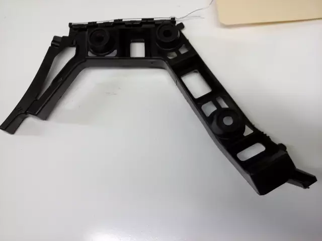 5K6807394C - Body: Guide for Volkswagen: Golf, Golf R, GTI Image