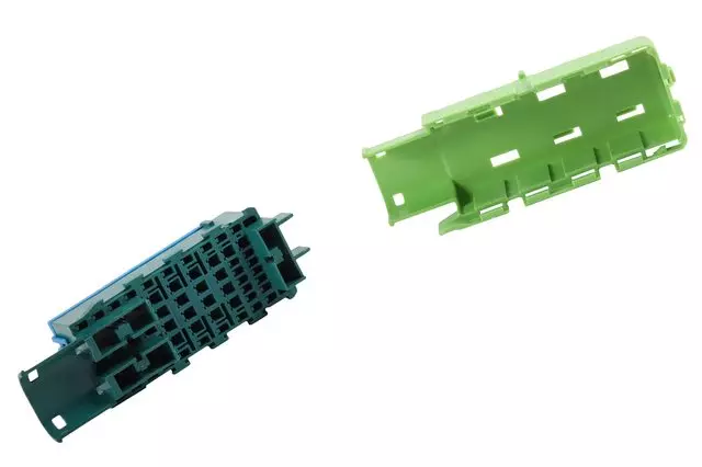 19119366 - : Green Multi Purpose Wiring Connector Body for GM Image