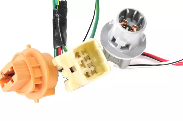 2009-2010 Pontiac Vibe - Tail Light Wiring Harness - GM (19204787)