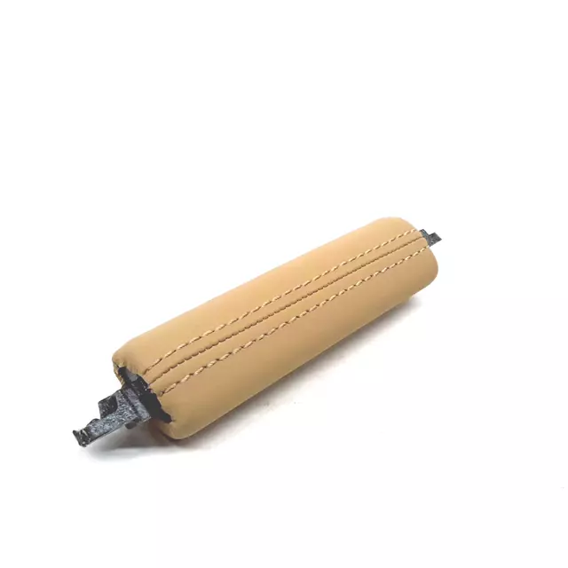 7L6867161B7C7 - Body: Pull Handle for Volkswagen: Touareg Image