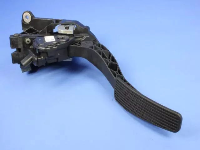 Pedal - Mopar (68000115AA)