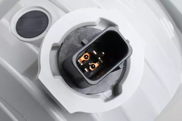 Passenger Side Front Fog Lamp - GM (23332242)