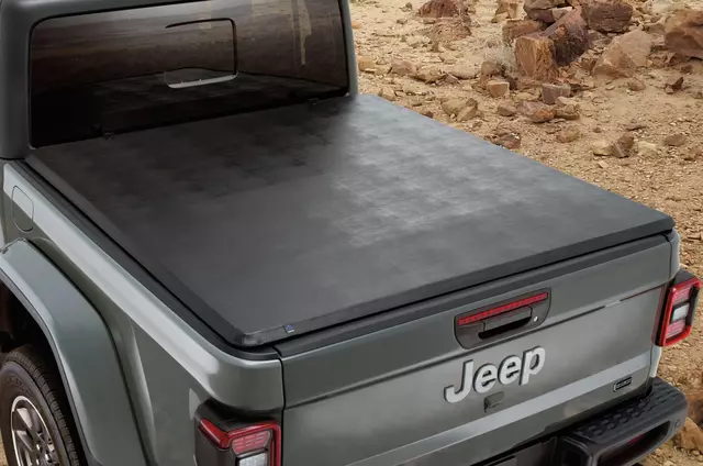 Tonneau Cover, Soft Tri-Fold (82216371AC)