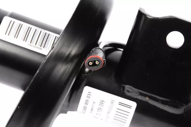 Front Driver Side Suspension Strut Assembly Kit - GM (23109099)