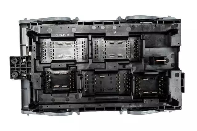 22798217 - : Part# 22798217 Engine Wiring Harness Junction Block for Cadillac: Escalade, Escalade ESV, Escalade EXT | Chevrolet: Avalanche, Suburban 1500, Tahoe | GMC: Yukon, Yukon XL 1500 Image