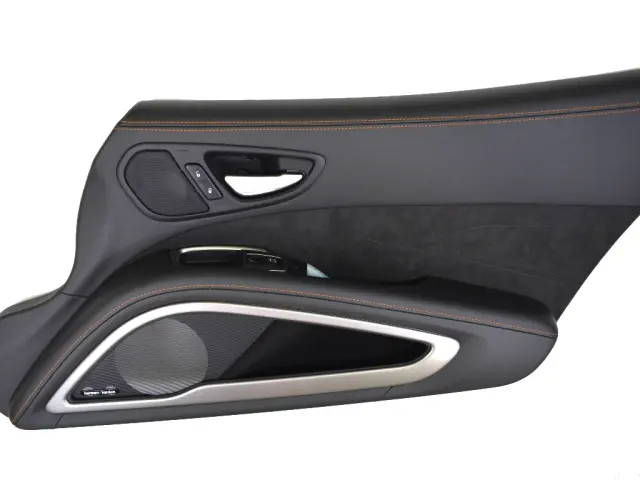Garnissage De Porte Avant Panneau, Côté Droit - Mopar (5XQ641V5AA)