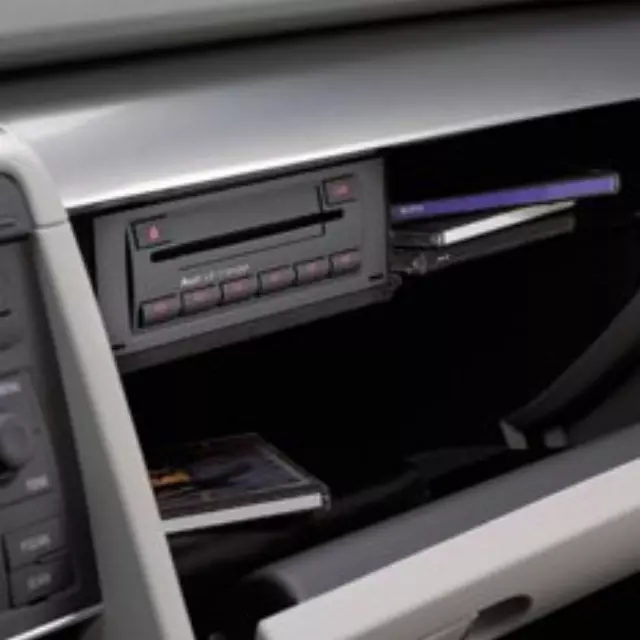 3B0051179 - Body: CD Magazine for Volkswagen: Beetle, Passat, Touareg Image