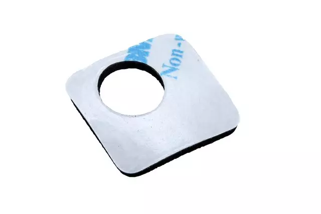 Rear End Spoiler Insulator - GM (94780918)